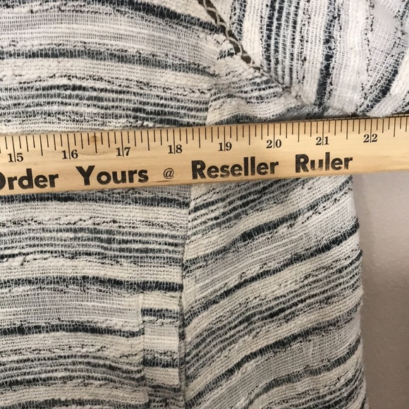 Free People ladies Summer Tweed Hideaway Henley Ivory Striped Top size small - Picture 9 of 13